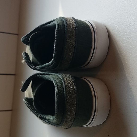 Kids size 3.5Y nike skateboarding & co - Picture 2 of 10